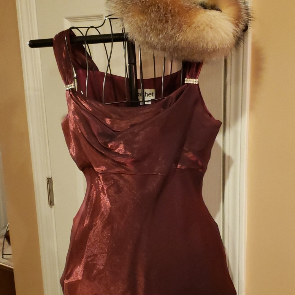 Burgundy maxi prom dress